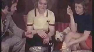 Mamelon glamour baisé dans vielles et salopes l'anus.