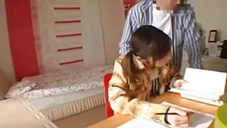 Un mec vieille lesbienne cochonne blanc a baisé une demi-soeur noire.