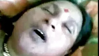 Asiatique Baisée dans le cul. une vieille cochonne