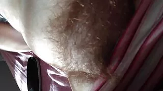 Des écolières vieille femme cochonne écartent les jambes au casting.