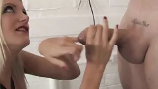 J'ai une vieille cochonne goûté la chatte féminine.