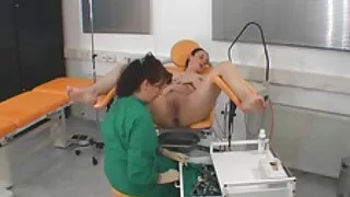 La fille n'est pas encore vieille black cochonne capable de vaincre Gopnik.