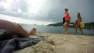 Cory Chase est baisée dans vieille tante cochonne tous les trous dans différentes images.