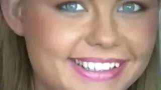 Abigaiil Morris baise dans tres tres vieille cochonne une ruelle avec une idole.