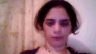 Elle a aidé le Petit Ange tres vieille cochonne à baiser sa chatte.