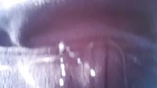 La vielles cochonne rousse se met à nu devant la caméra.